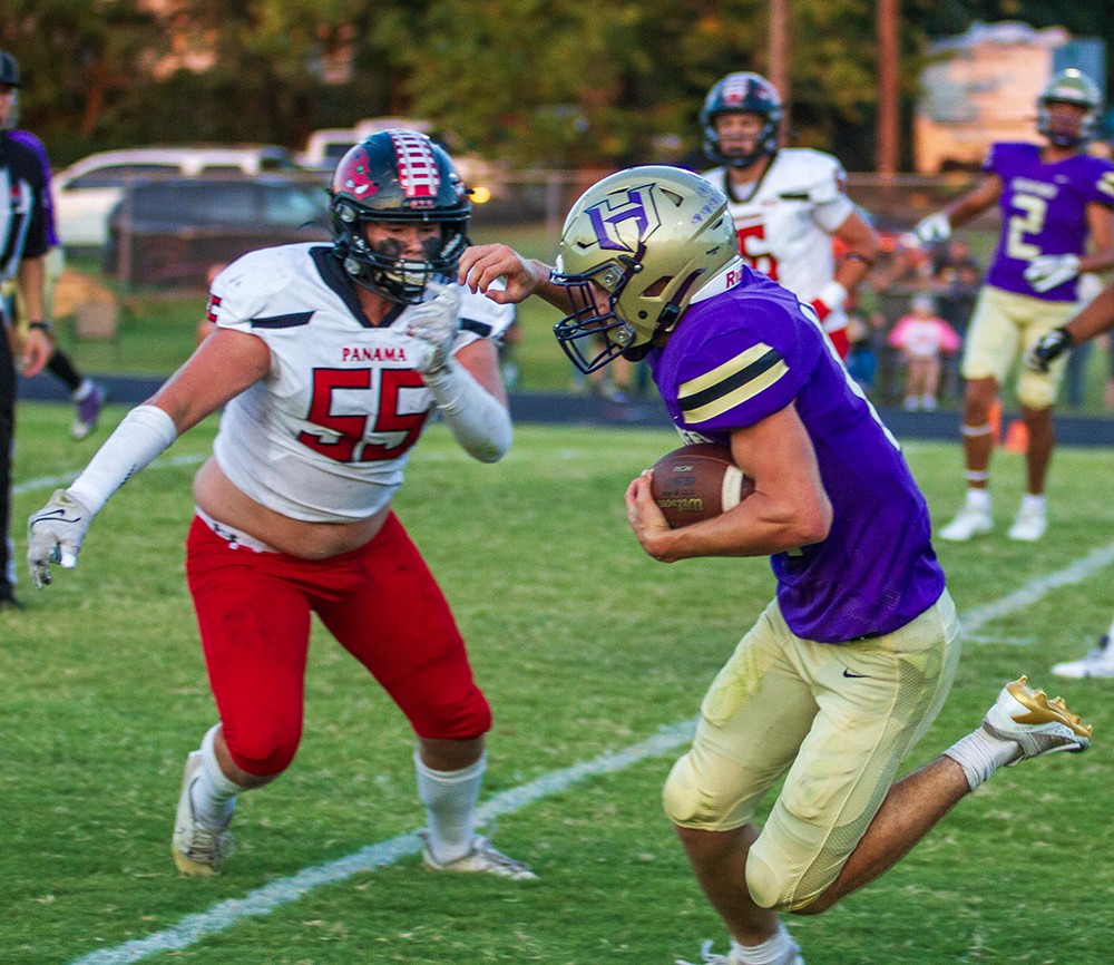 Heavener runs away from Panama