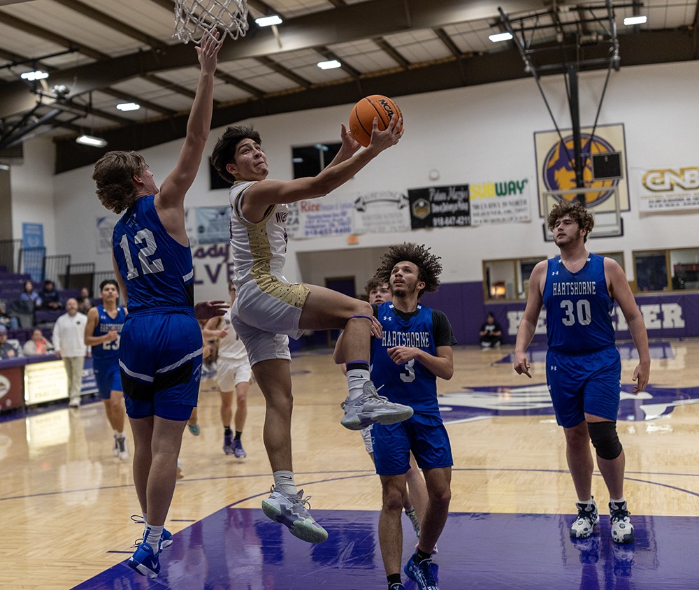 Heavener boys rally past Hartshorne