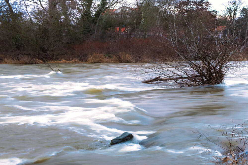 NWS issues flood watch